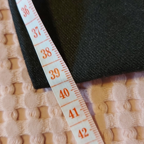 Woman's skirt - Picture 10 of 13